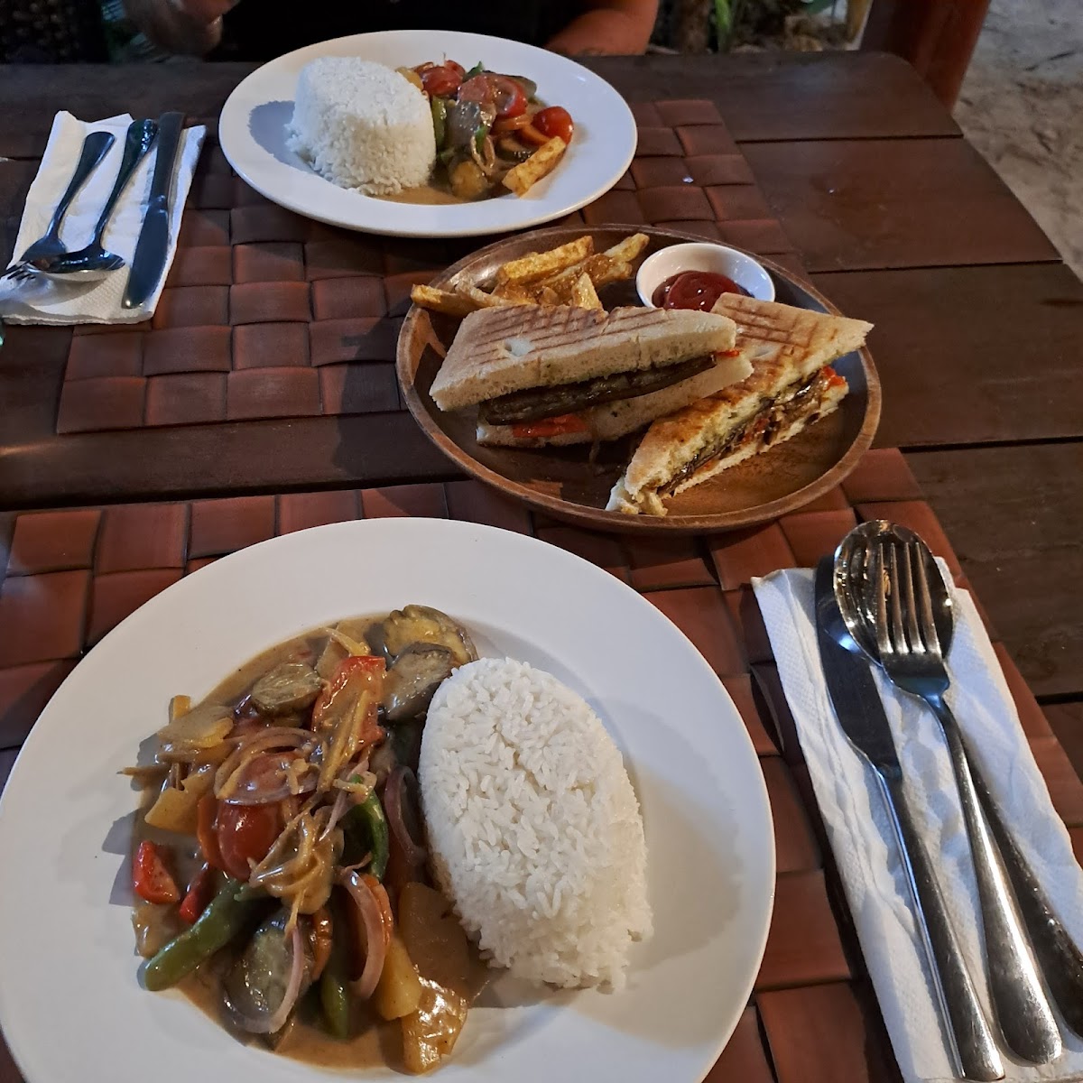 Kermit Surf Resort and Restaurant Siargao — 4
