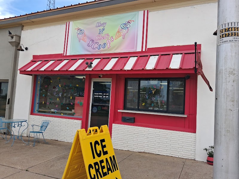 Shay N Chell's Scoops photo 3
