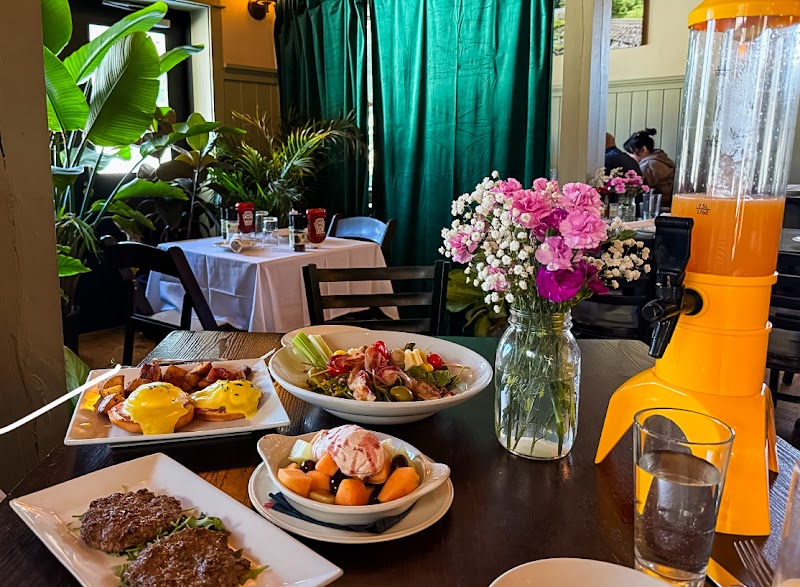 Greenhouse Café & Tavern photo 2