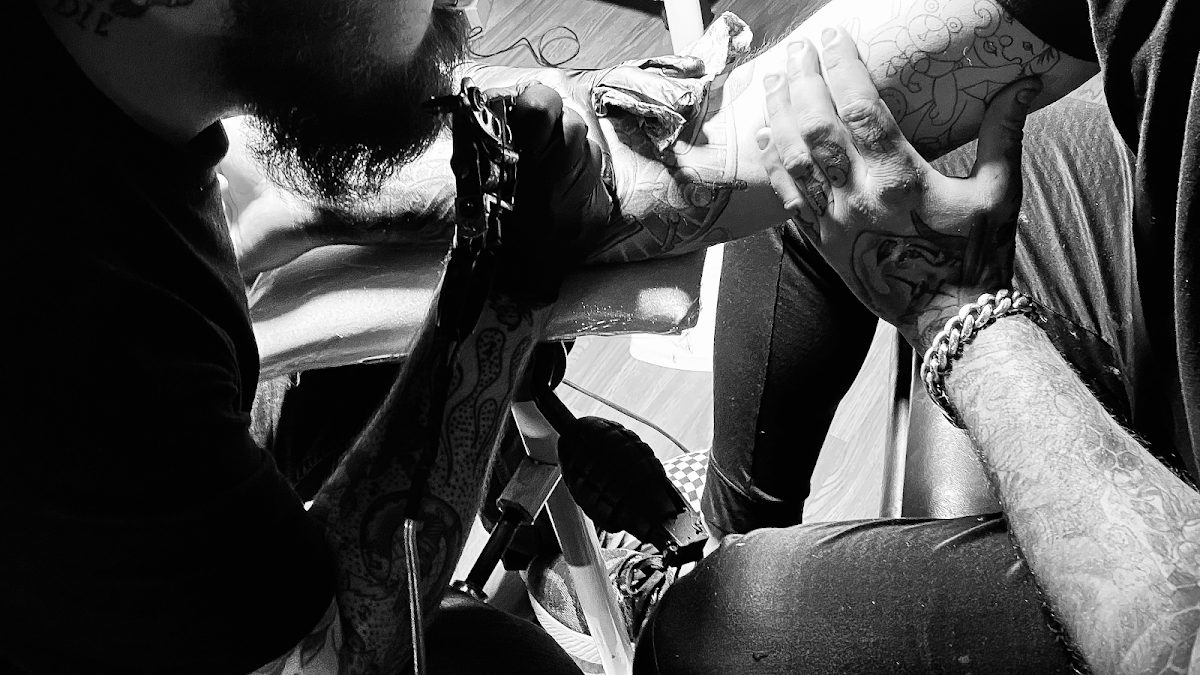 Lucky Supreme Tattoo tattoo parlor in Lake Oswego, OR