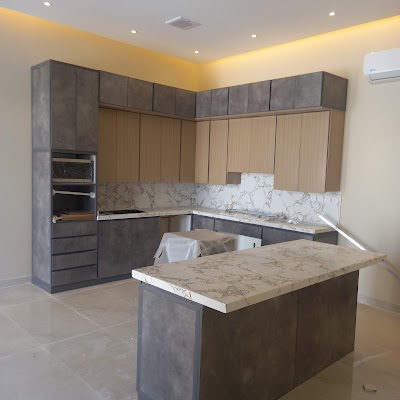 ورشة مطابخ المنيوم