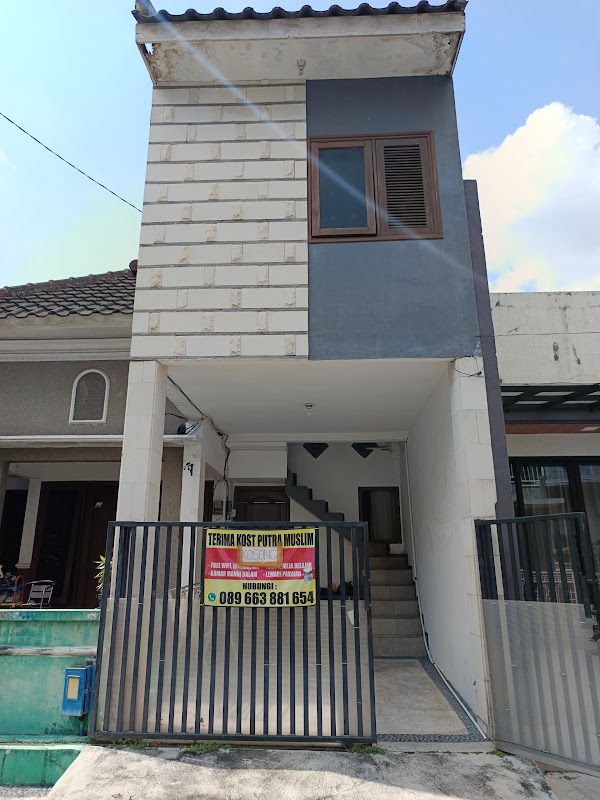 KOS PUTRA LILY UB