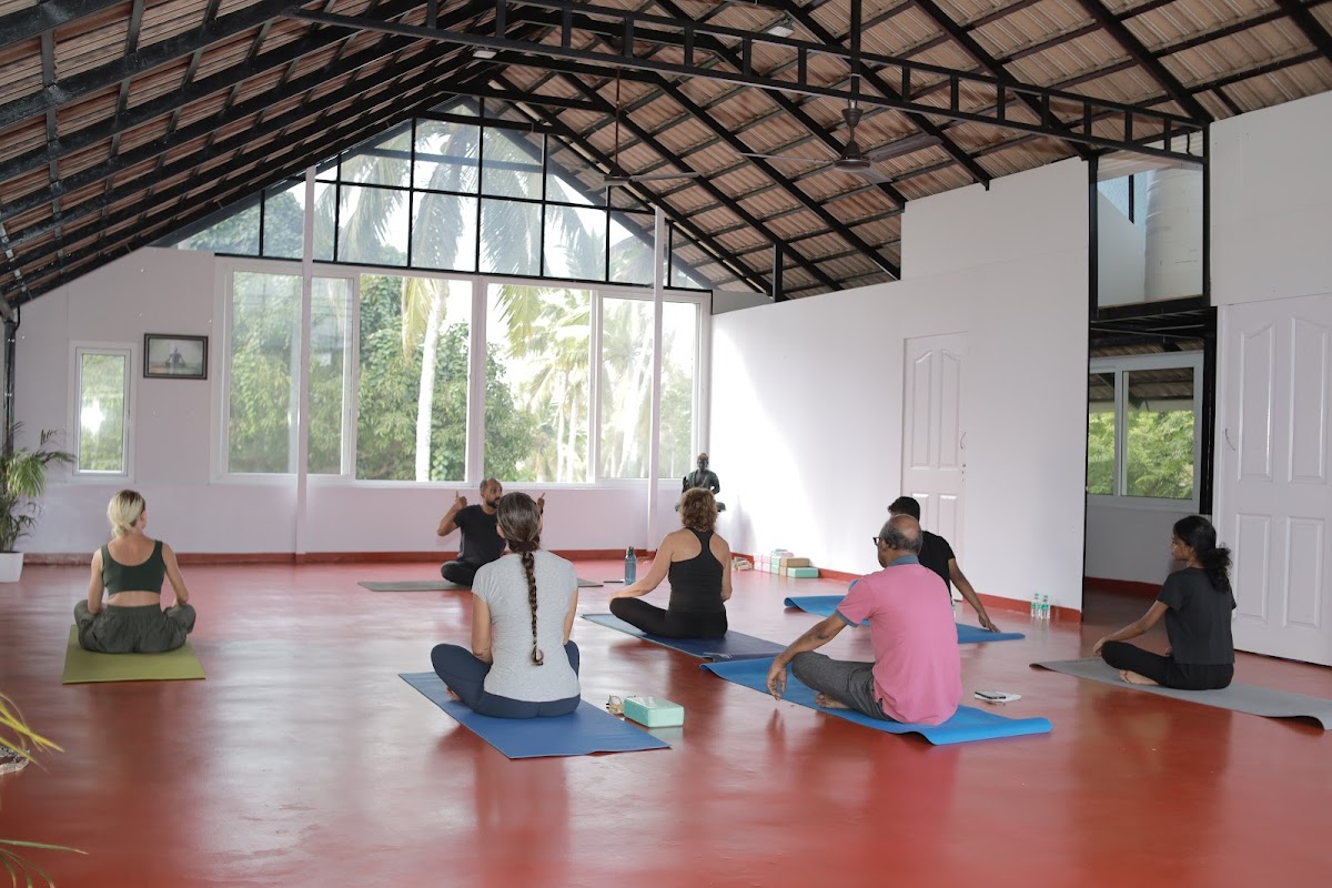 Best Yoga Trainer in India Abhi — 3