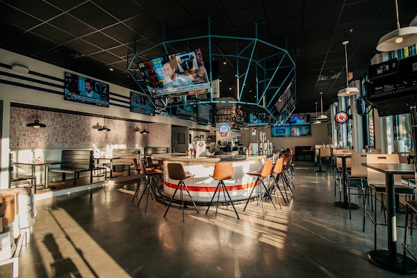 WALDO'S CHICKEN AND BEER exterior