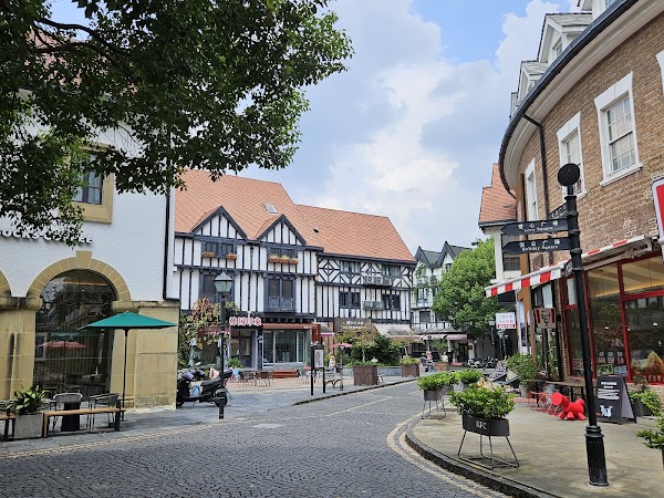 Thames Town 1