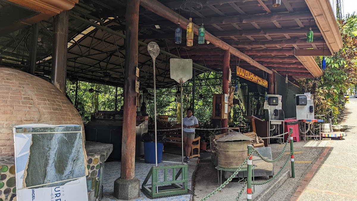 El Wagon in manuel-antonio