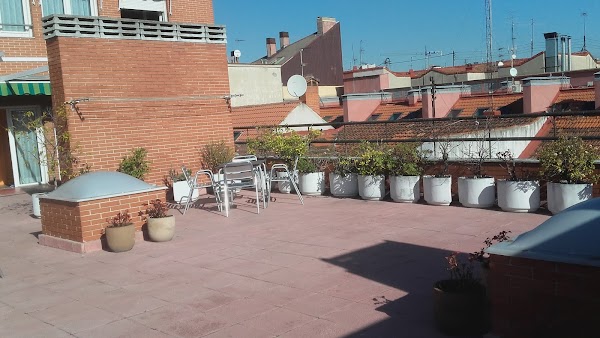 Residencia Residencia Ntra.Sra. de Valverde — C. del Convenio, 7, Puente de Vallecas, 28053 Madrid, España