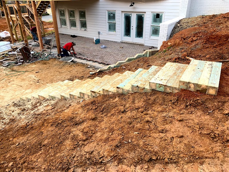 Alpha Pinestraw and Landscaping