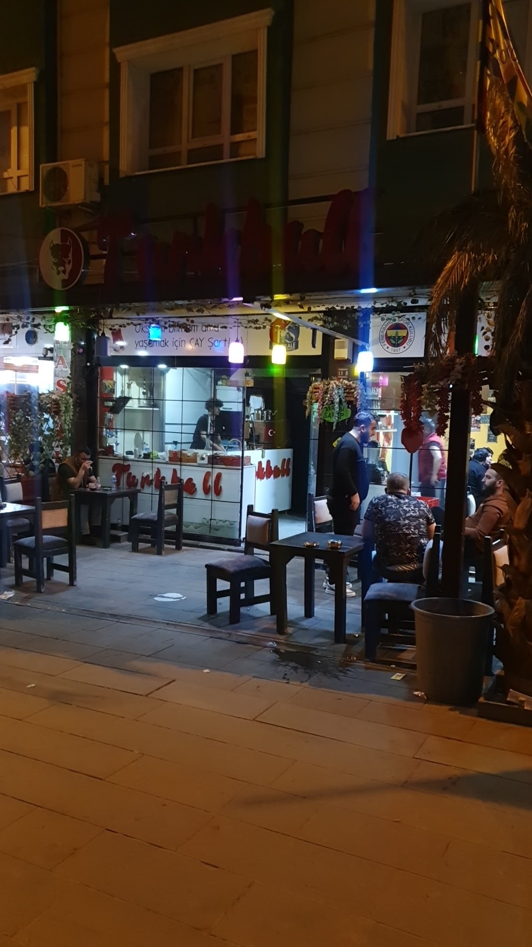Turkbull Cafe Tea House mekanı