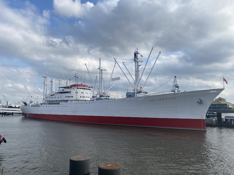 Пирс Санкт-Паули