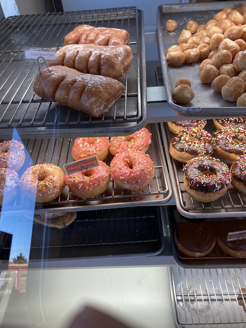 Lafeen’s Family Pride Donuts and Ice Cream photo 2