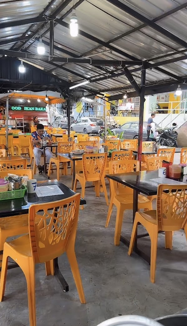 Ikan Bakar Seri Sabah, Pantai Dalam