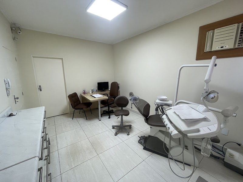 Clínica Odontológica iOral │ Implantes Dentários │ Prótese Protocolo │ Ortodontia - foto 2