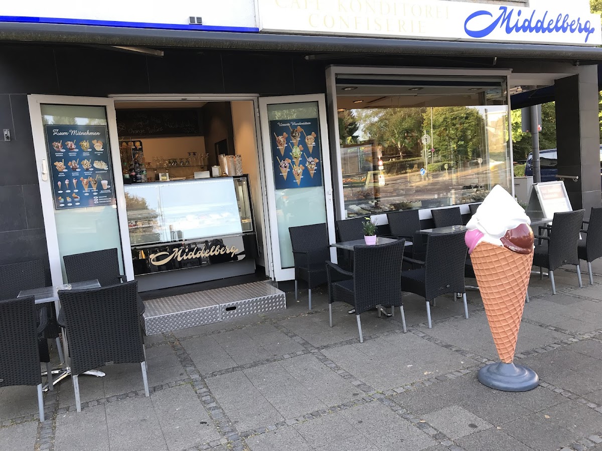 Middelberg KG Pastry and Cafe