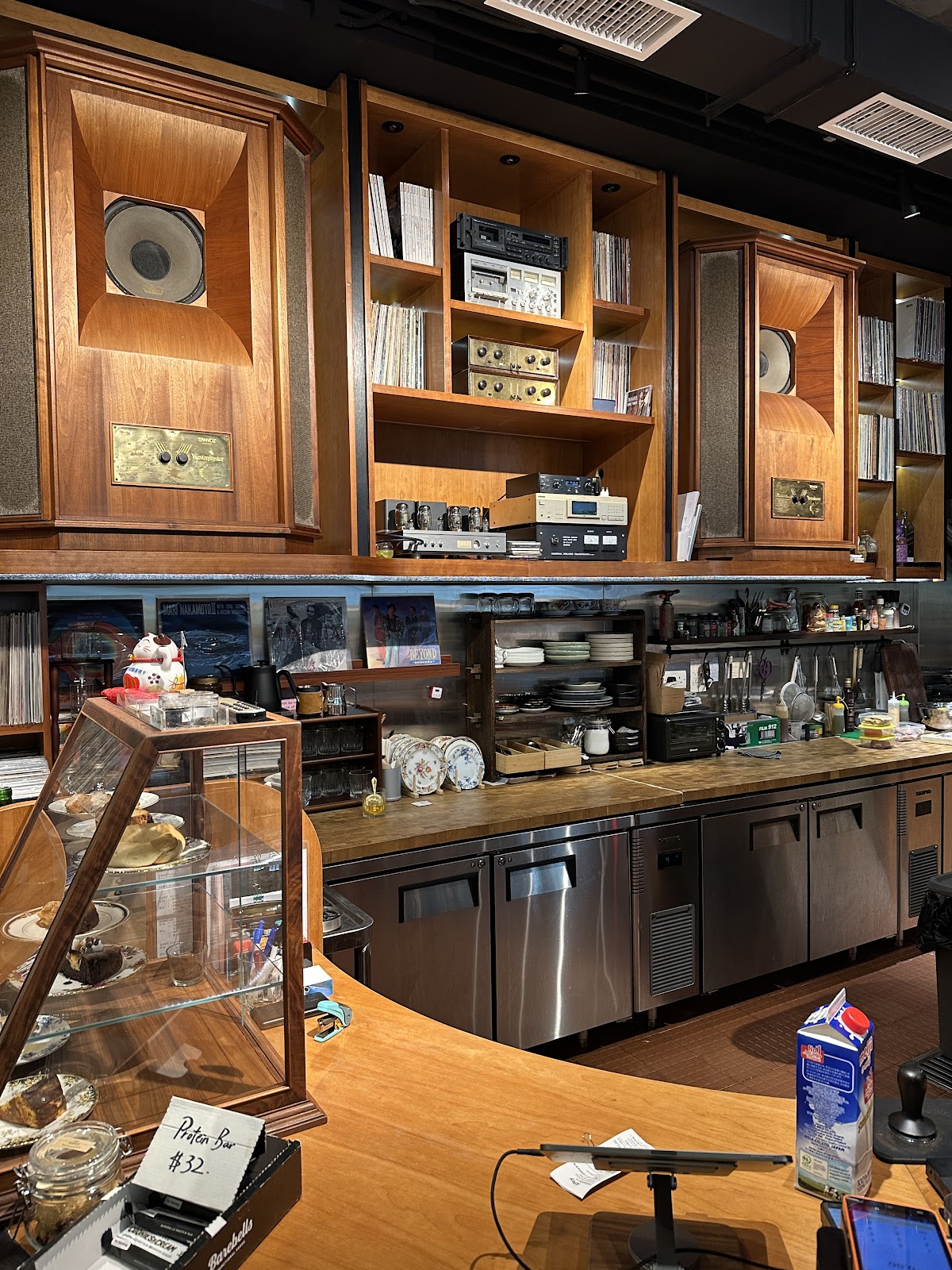 Wing’s Coffee & Bar — photo 7