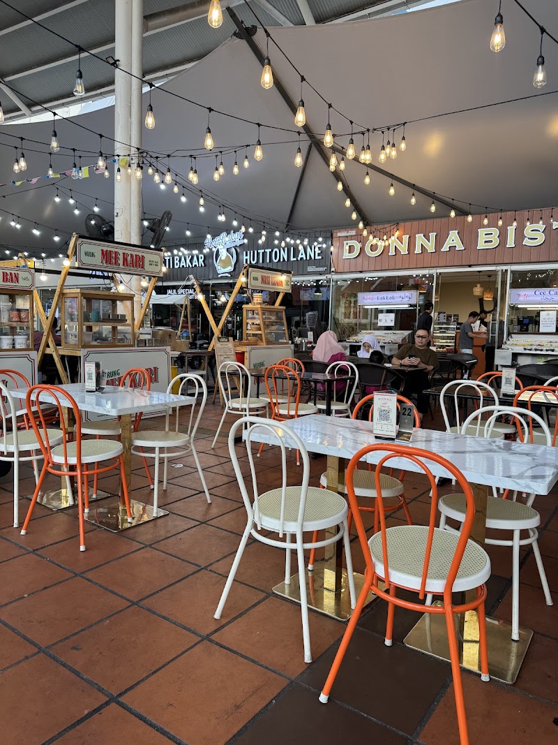 Donna Bistro @ Com-Tar photo 6