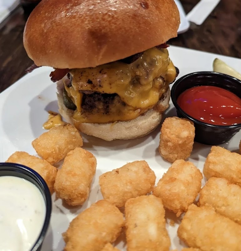 Locals Sushi & Sports Pub - West Ashley photo 3