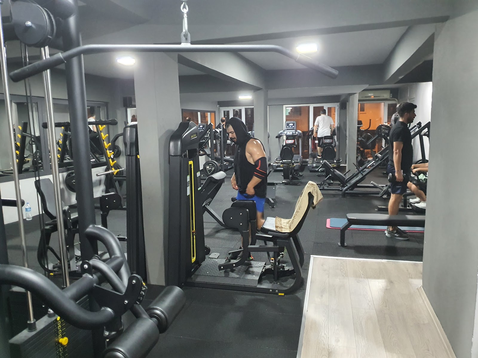 Sinop Olympia Spor Salonu mekanı