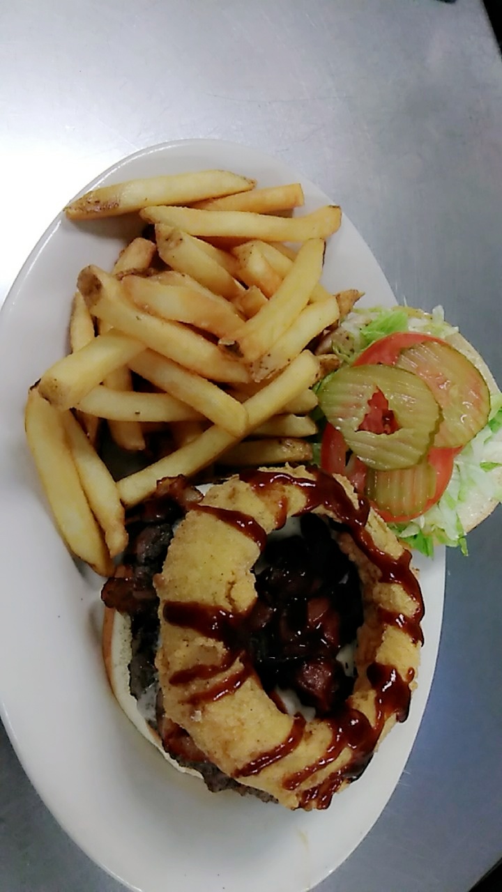 Lucky Louie's Cafe photo 2