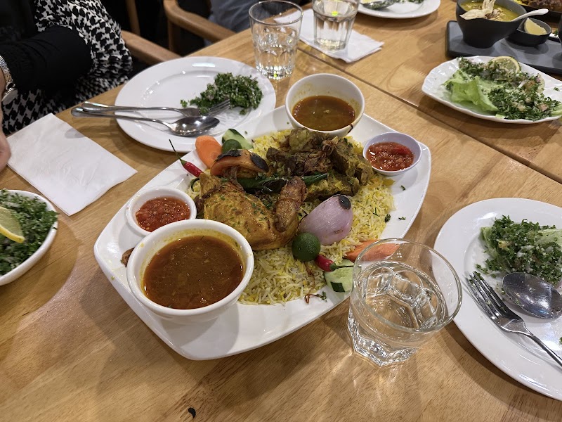 Lazeez Arabic Restaurant and Grill photo 4