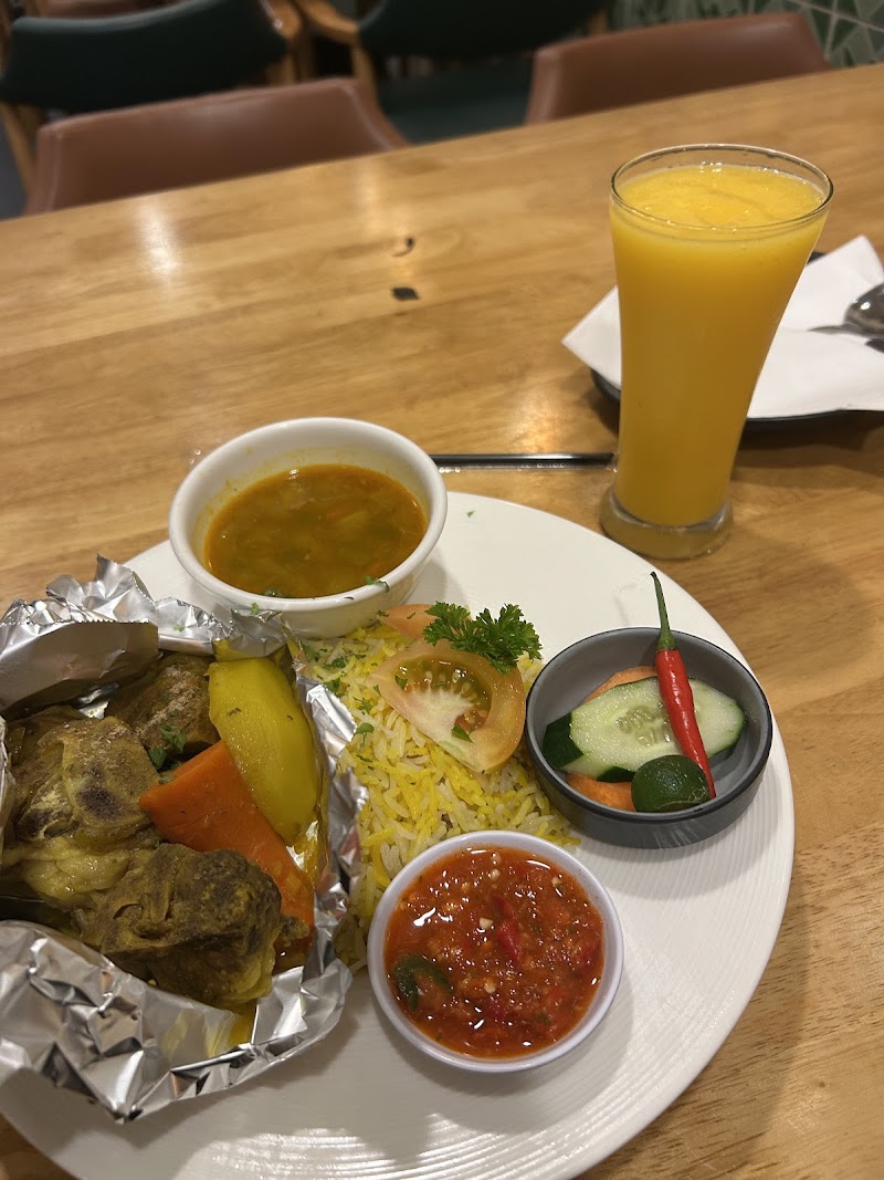 Lazeez Arabic Restaurant and Grill photo 3