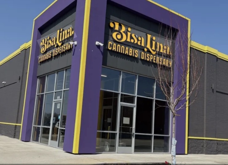 Video tour of Bisa Lina - Joliet retail environment