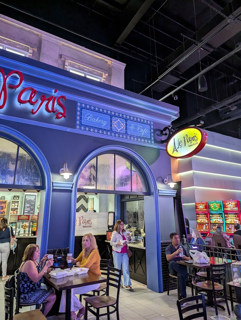 Le Paris Bakery & Cafe photo 1