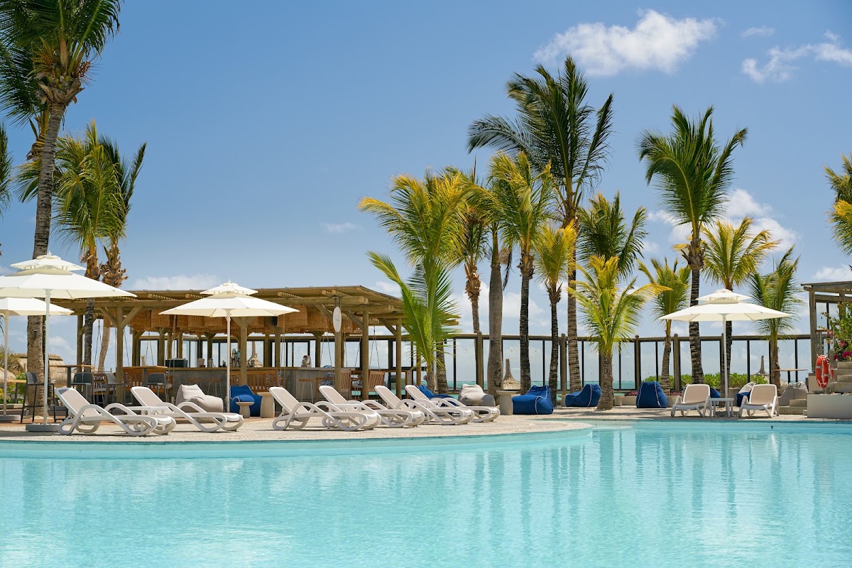 Lagoon Attitude Hotel