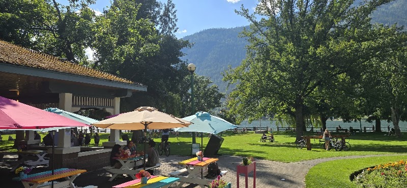 Rose Garden Cafe photo 4