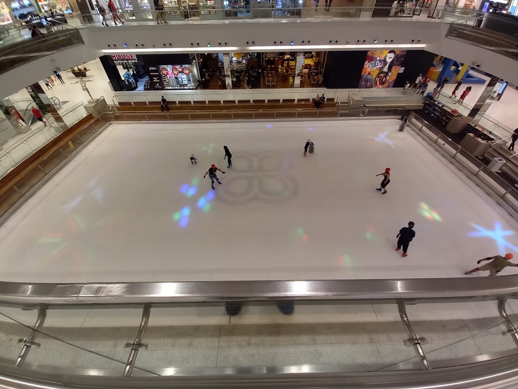 Pista de Patinação no Gelo – Park Shopping Canoas exterior — Canoas – RS 92010-000 (Greater Porto Alegre), Brazil
