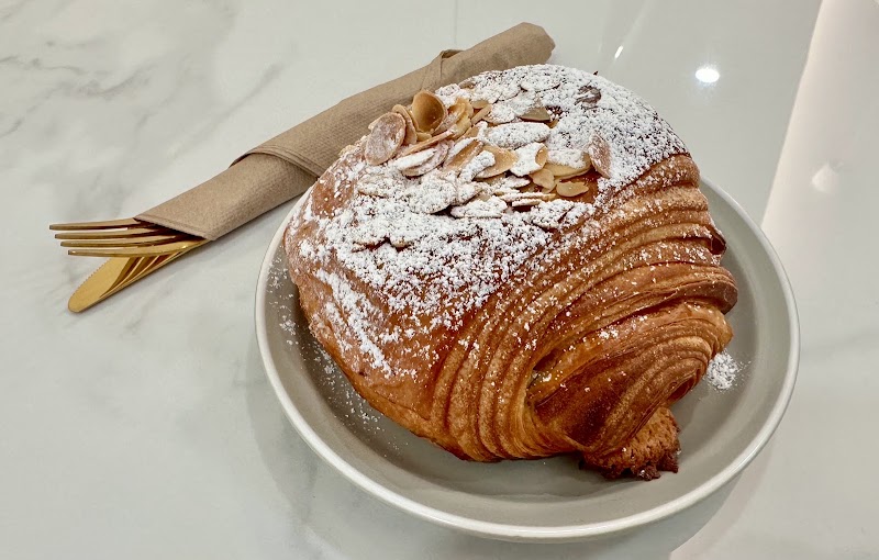 Mister Croissant Bakery & Cafe photo 3