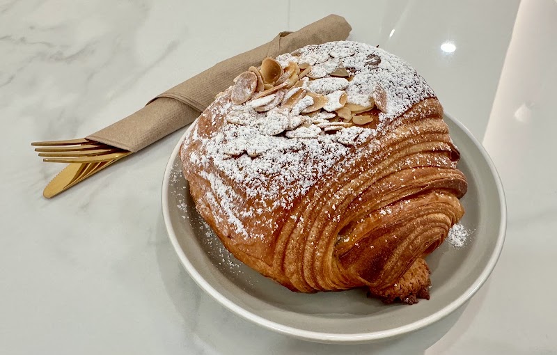 Mister Croissant Bakery & Cafe photo 2