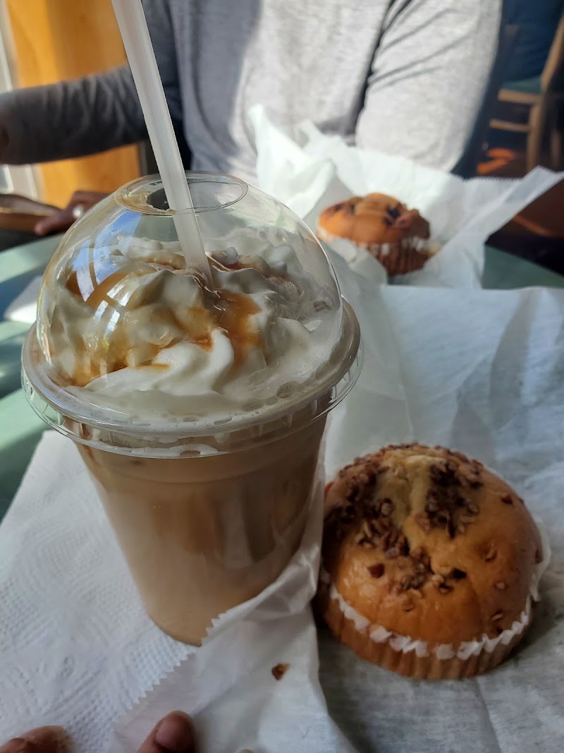 Delo's Heavenly House Of Coffee, LLC photo 4