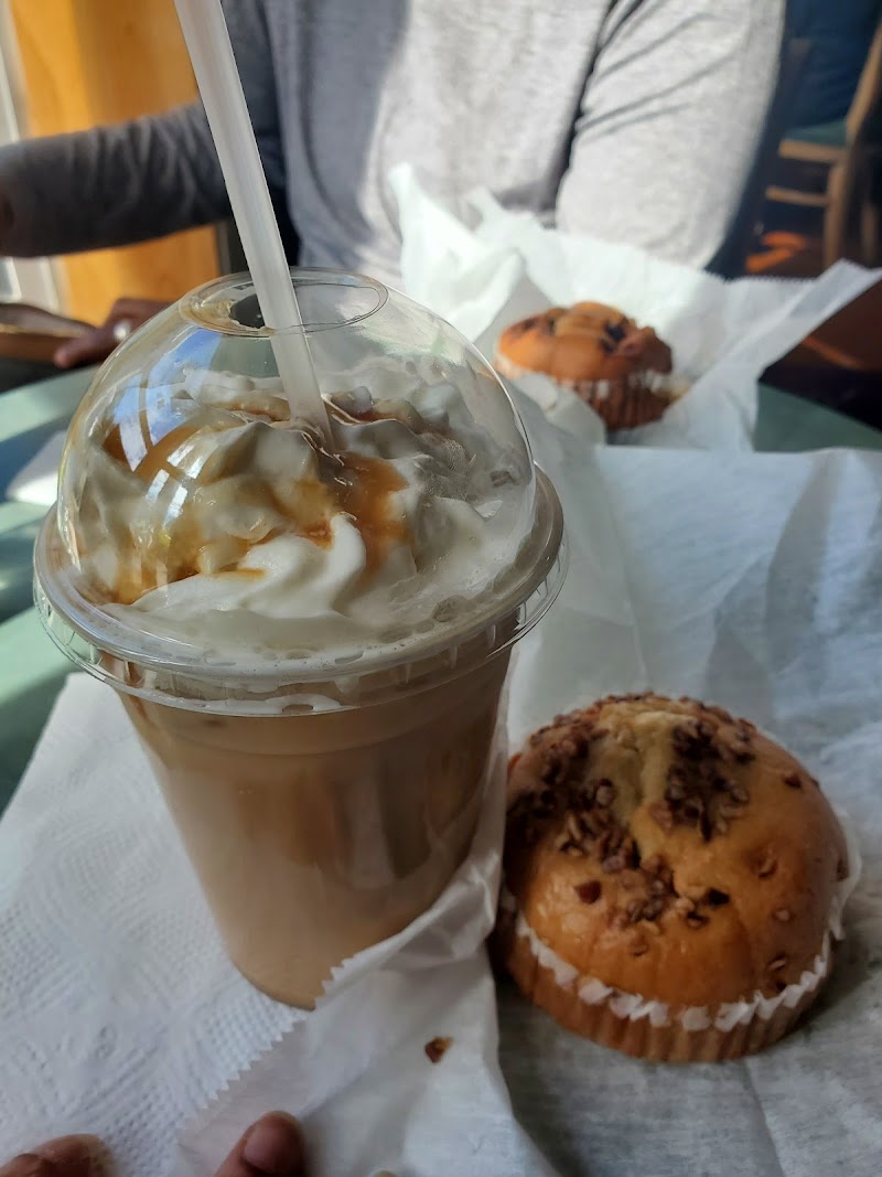 Delo's Heavenly House Of Coffee, LLC photo 4