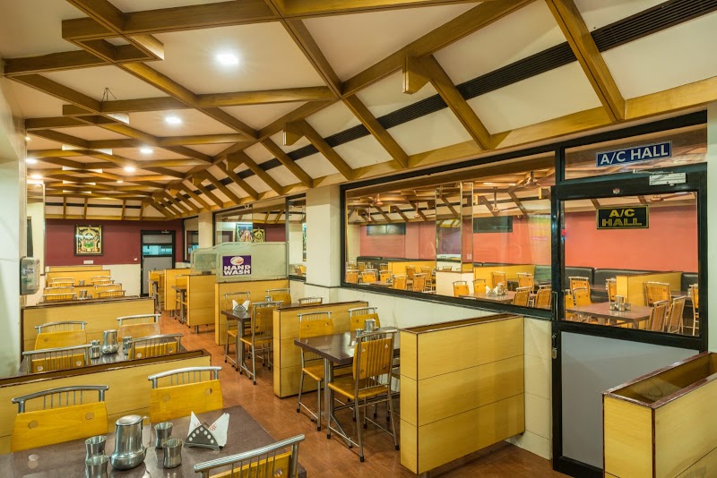 Hari's Restaurant