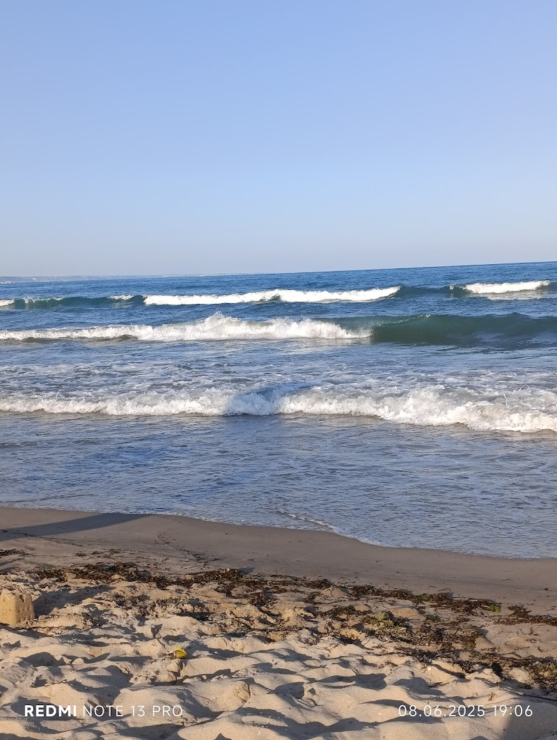 Плажна сцена Албена; Sand beach scene in Albena.