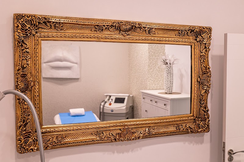 Luxury Clínica Médico Estética photo 5