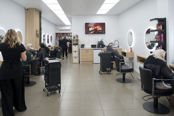 Fallachi Hair photo 2