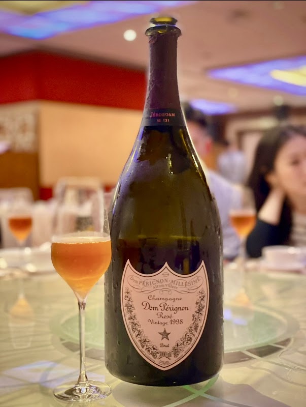 Moet et Chandon champagne dom perignon