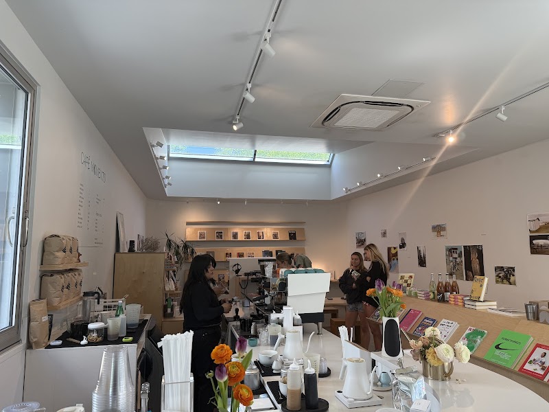 Cafe Momento photo 2