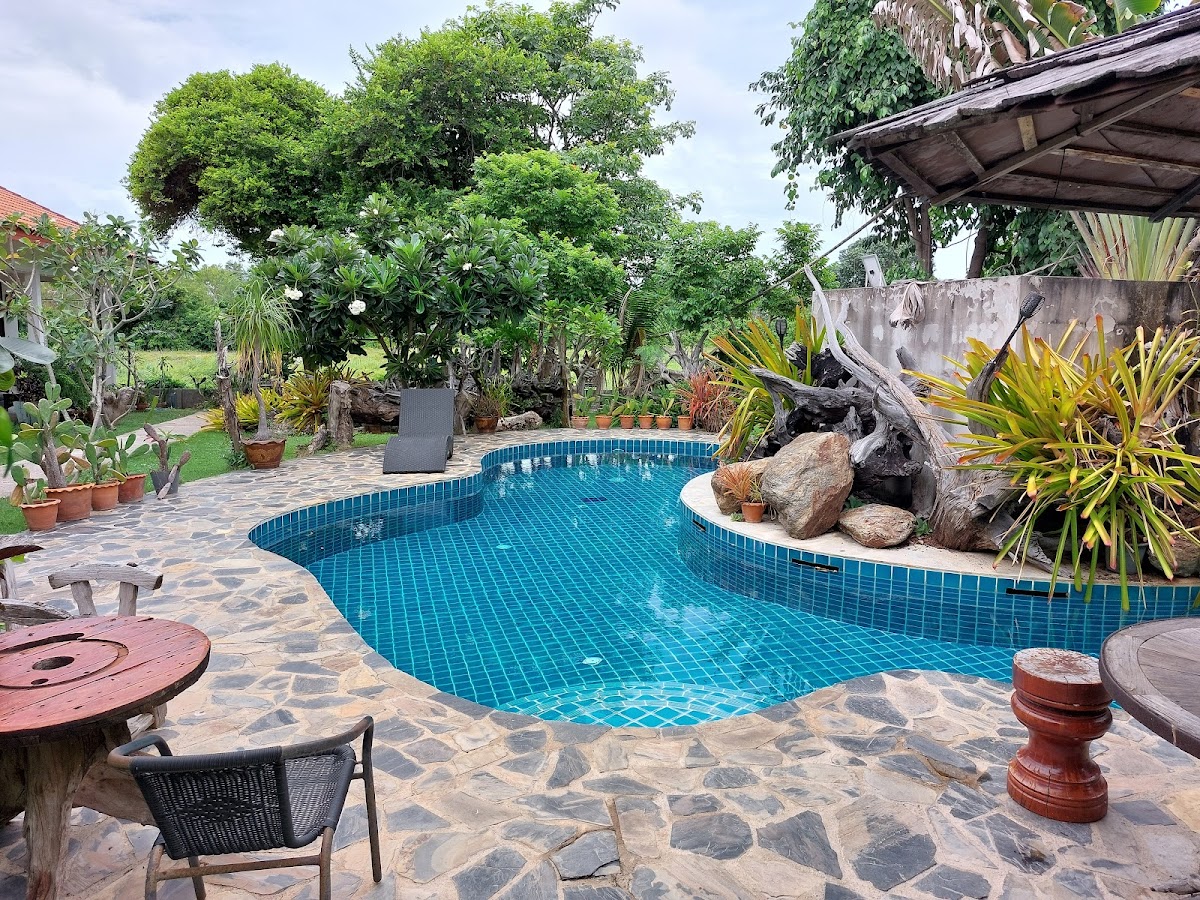 Tree Roots Retreat — 4