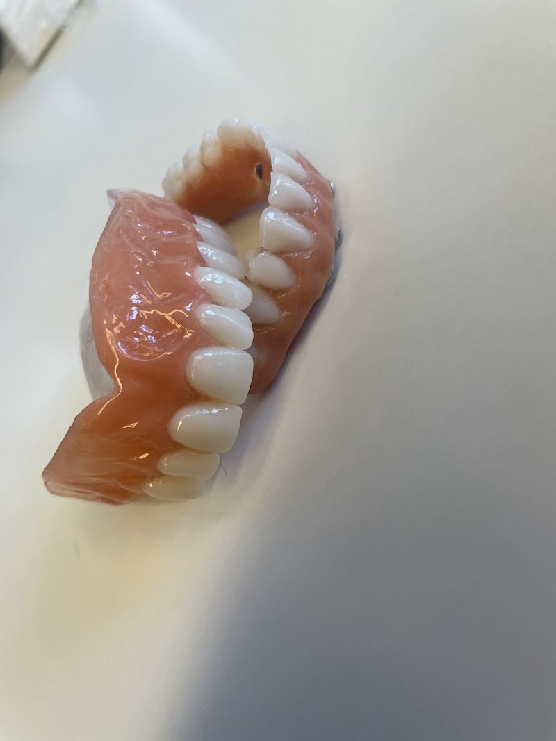 Dra. Thayssa Souza – Implantodontista