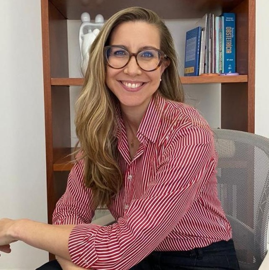 Dra. Ana Carolina Valdetaro | Ginecologista | Botafogo - RJ