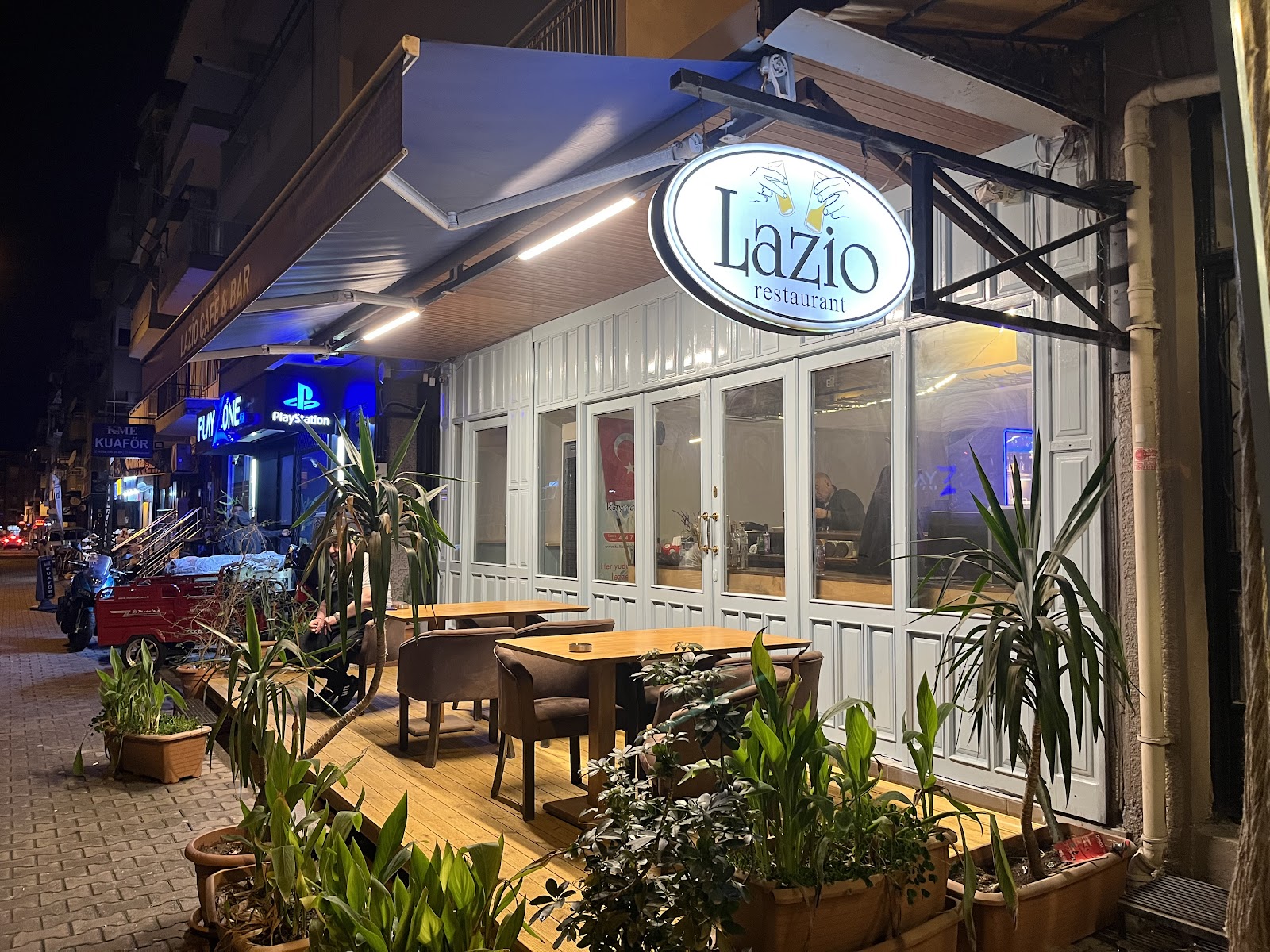 Lazıo restaurant mekanı