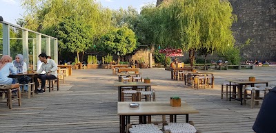 Roj Cafe - Kafe