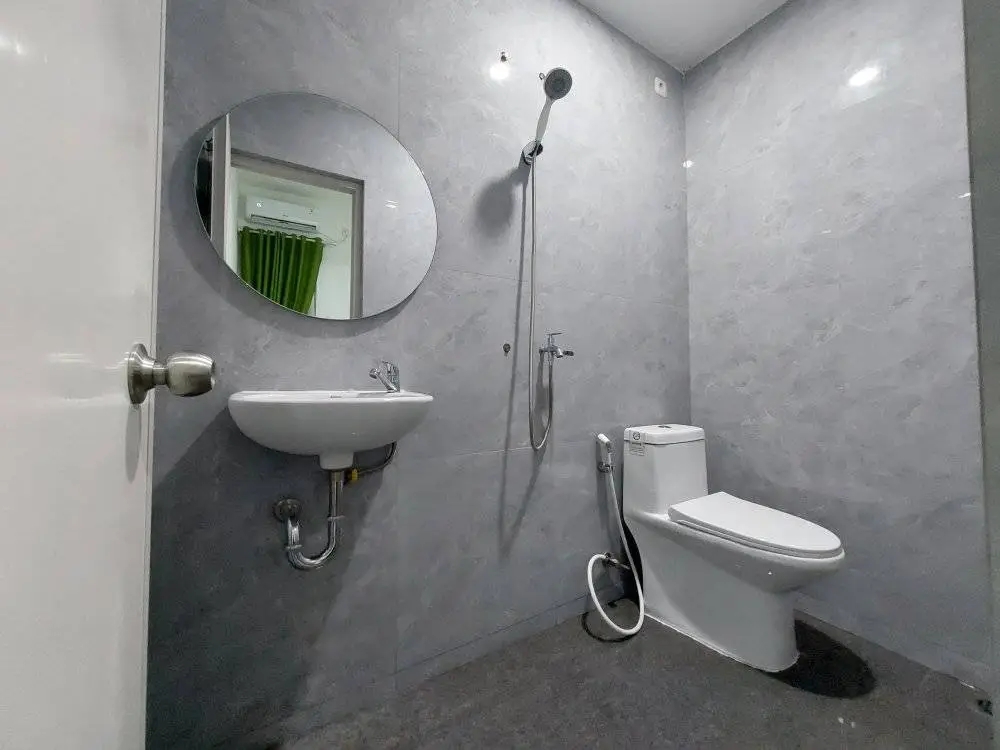 Kos Terdekat CoLiving BSD