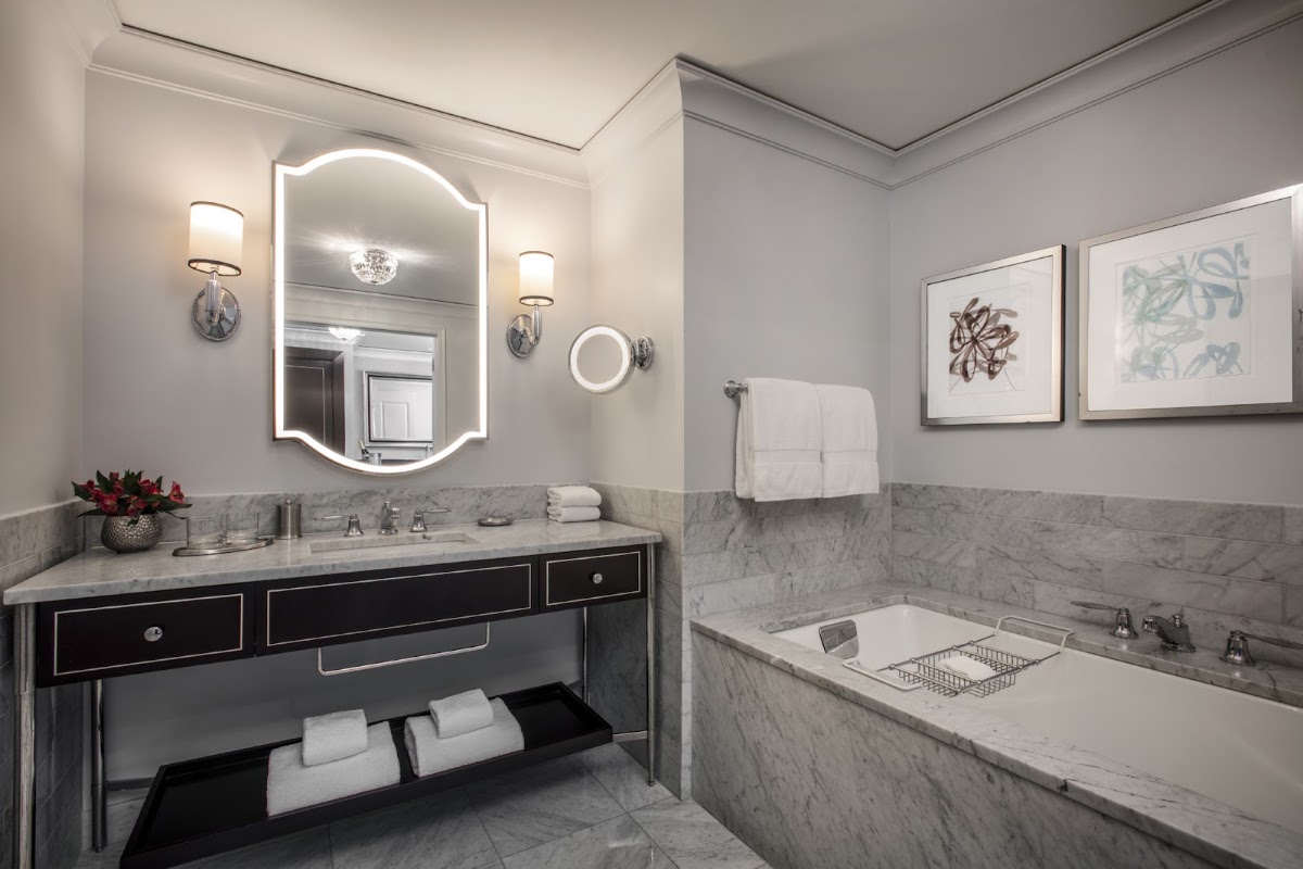 Waldorf Astoria Chicago, dog-friendly hotel, photo 3