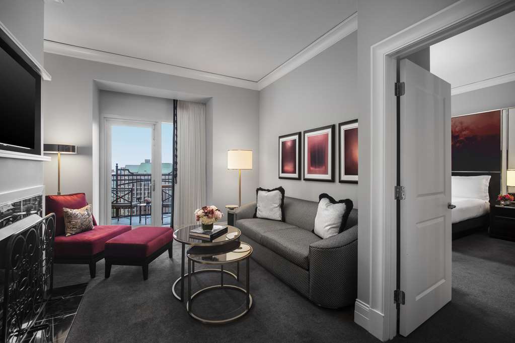 Waldorf Astoria Chicago, dog-friendly hotel, photo 5
