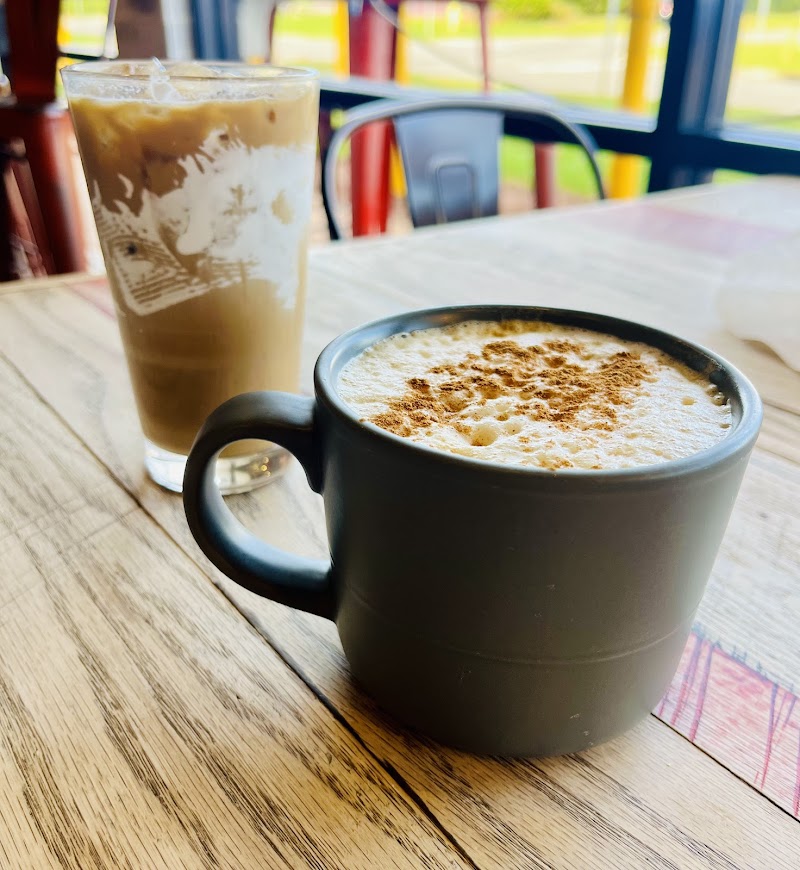 Round Bird Coffee Shop photo 3