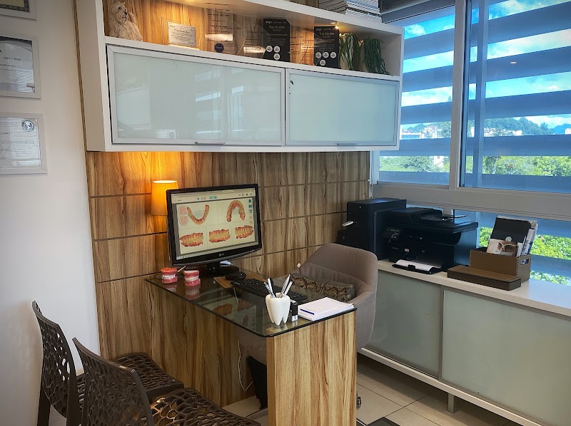 Dra Camila Kessler Ortodontista Especializada em Aparelhos Transparentes - foto 3